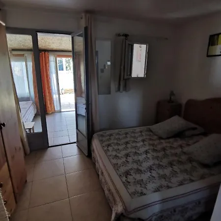 Holiday home Chez Cecile A Lagnes, Aux Portes Du Luberon Lagnes