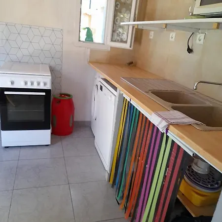 Holiday home Chez Cecile A Lagnes, Aux Portes Du Luberon Lagnes