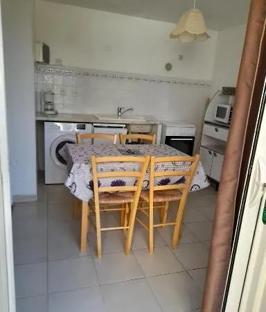 Chez Cecile A Lagnes, Aux Portes Du Luberon